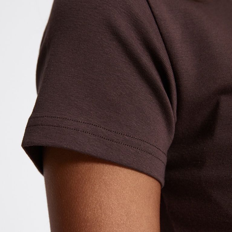 V-neck baby tee "Engla" Brown